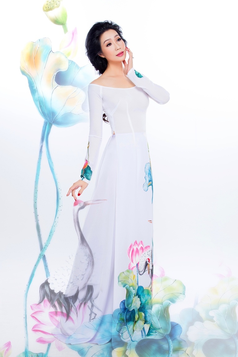 Trinh Kim Chi lam giam khao hoa hau anh 1