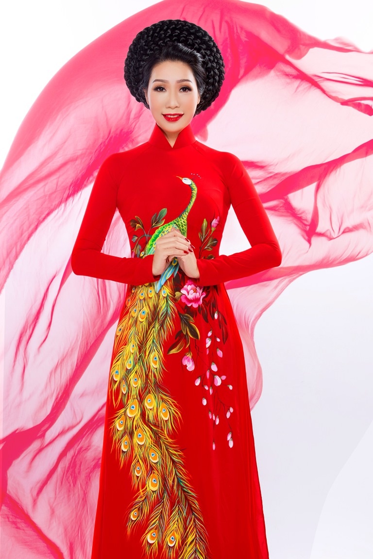 Trinh Kim Chi lam giam khao hoa hau anh 5