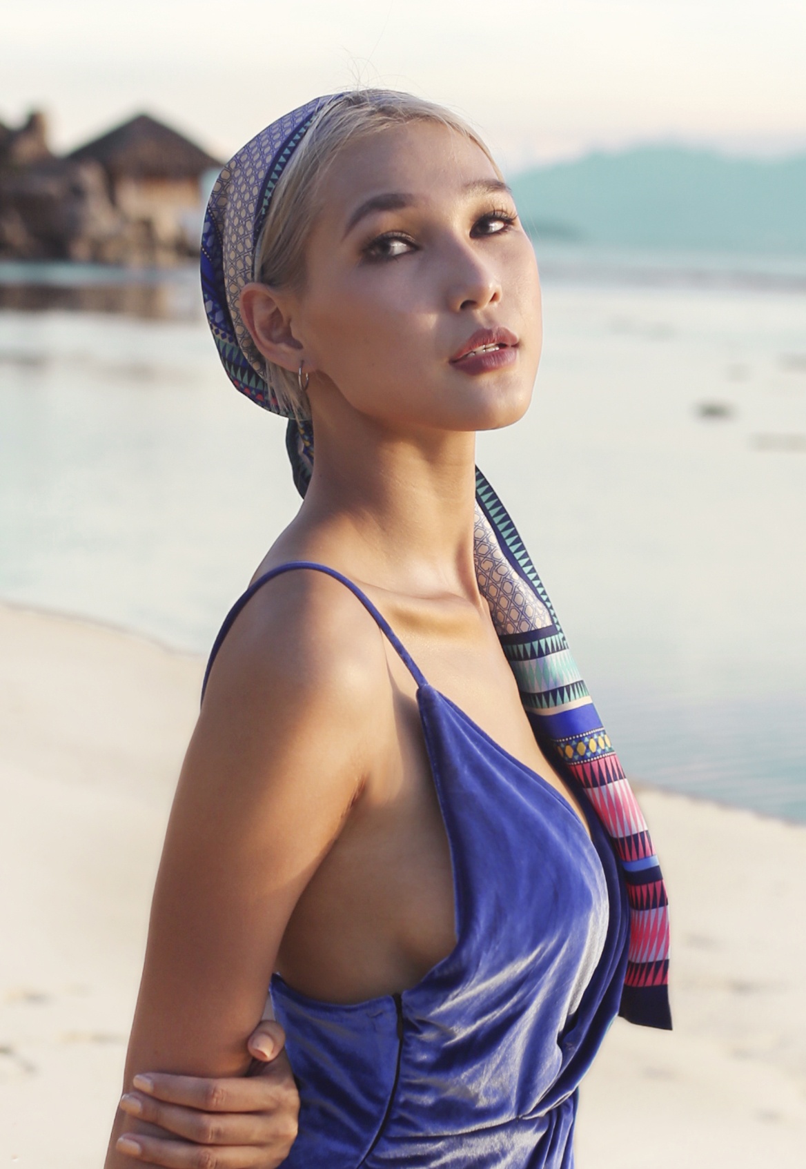 Hoc tro Pham Huong quyen ru duoi hoang hon anh 1