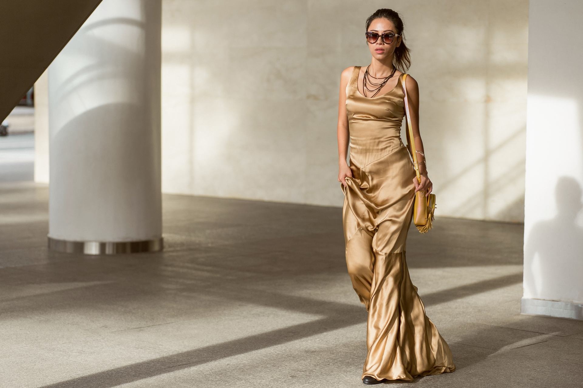 Yen Nhi sanh dieu tren duong pho Sai thanh anh 8