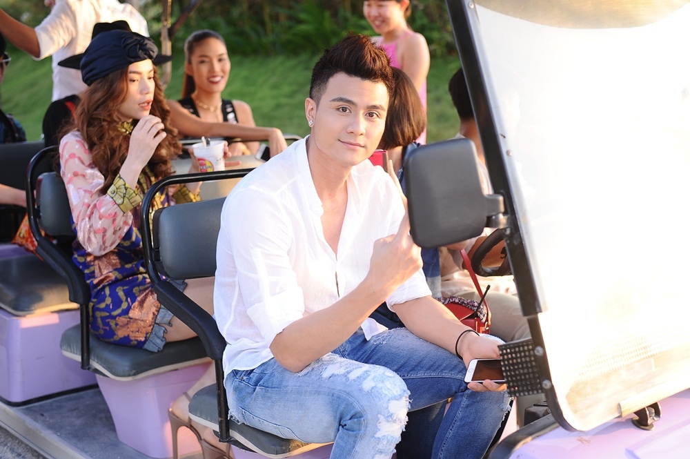 Ho Ngoc Ha an voi mi goi o hau truong The Face anh 1