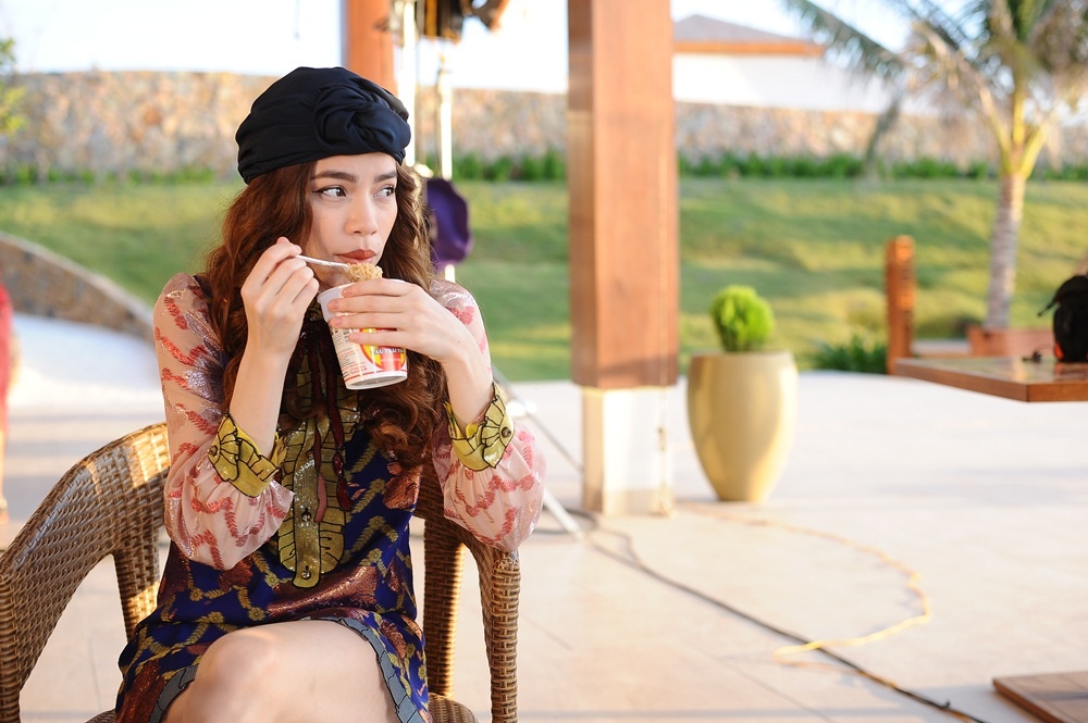 Ho Ngoc Ha an voi mi goi o hau truong The Face anh 2