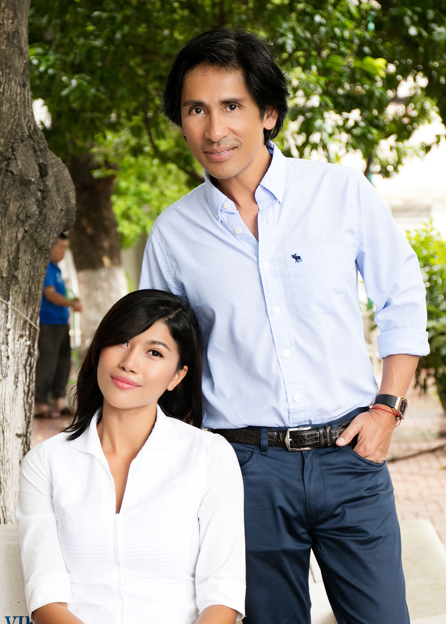 Chồng đại gia chúc mừng Trang Lạ nhận bằng thạc sĩ ảnh 2 Chong dai gia chuc mung Trang La nhan bang thac si anh 2