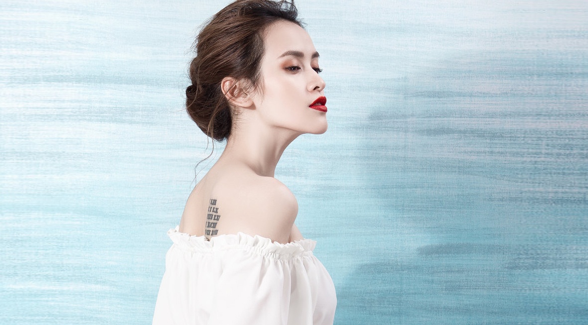 Tu Vi dien ao tre vai goi cam hinh anh