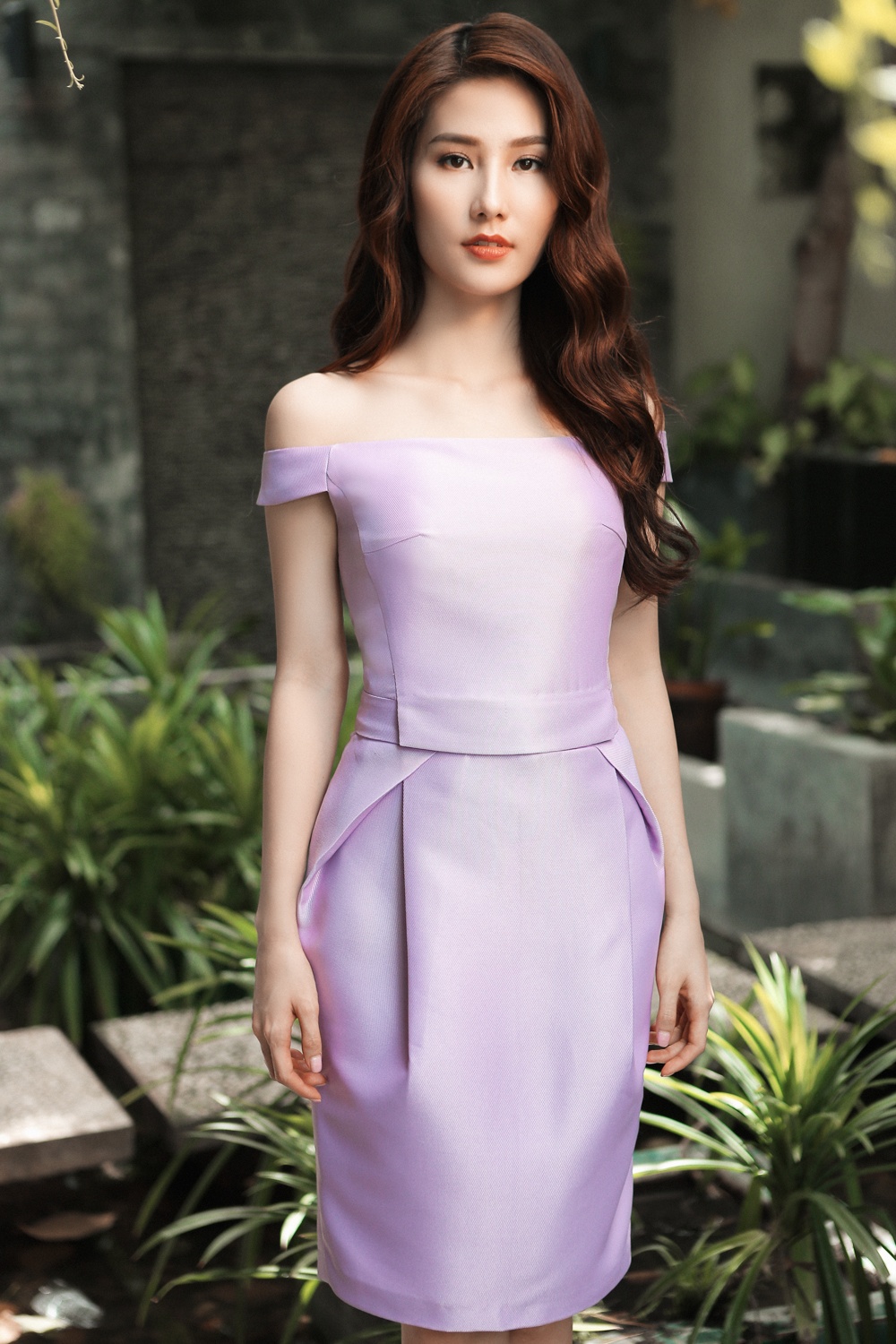 Diem My 9X khoe eo thon anh 5