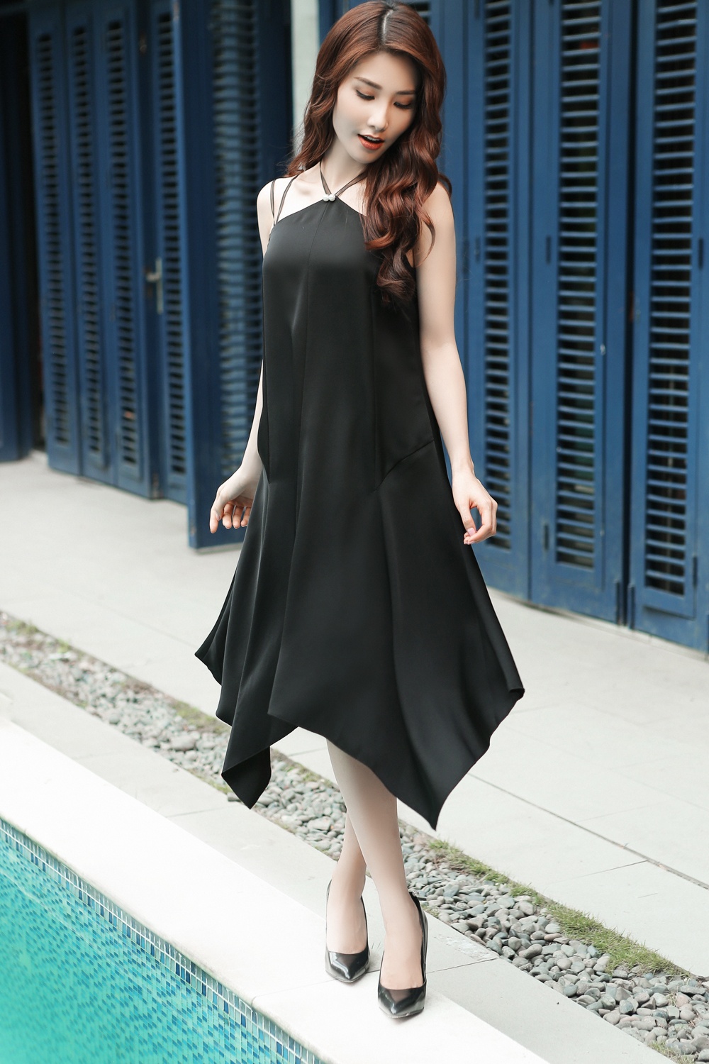 Diem My 9X khoe eo thon anh 8