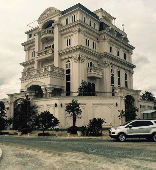 Nhà dát vàng của Lý Nhã Kỳ ảnh 1 Nha dat vang cua Ly Nha Ky anh 1