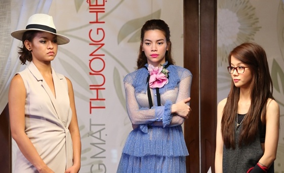 Phạm Hương muốn Diệp Linh Châu dừng cuộc chơi ảnh 1 Pham Huong muon Diep Linh Chau dung cuoc choi anh 1