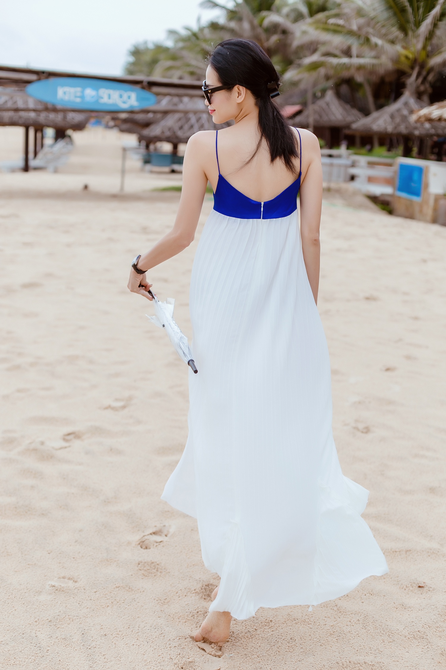 Bien tap vien sanh dieu tu van trang phuc di bien anh 7