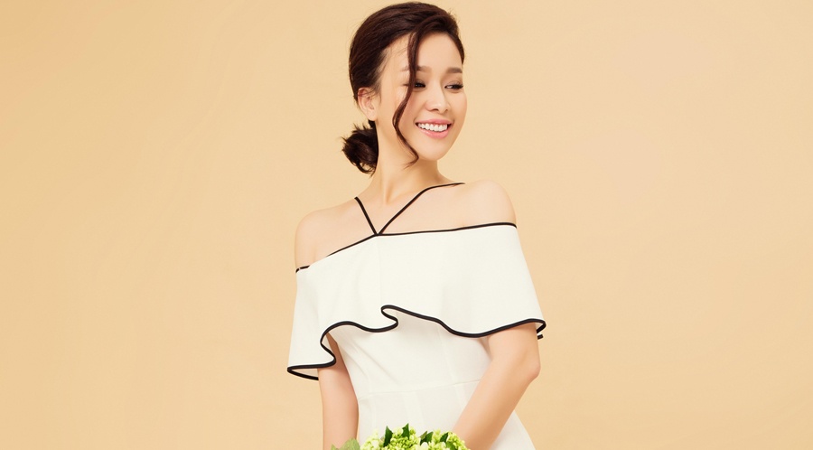 Tung Lan goi y trang phuc trang du tiec cuoi tuan hinh anh