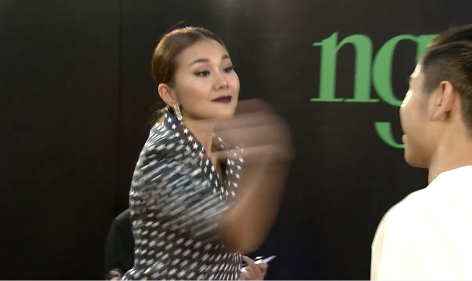 Thanh Hằng tát thí sinh ảnh 1 Thanh Hang tat thi sinh anh 1