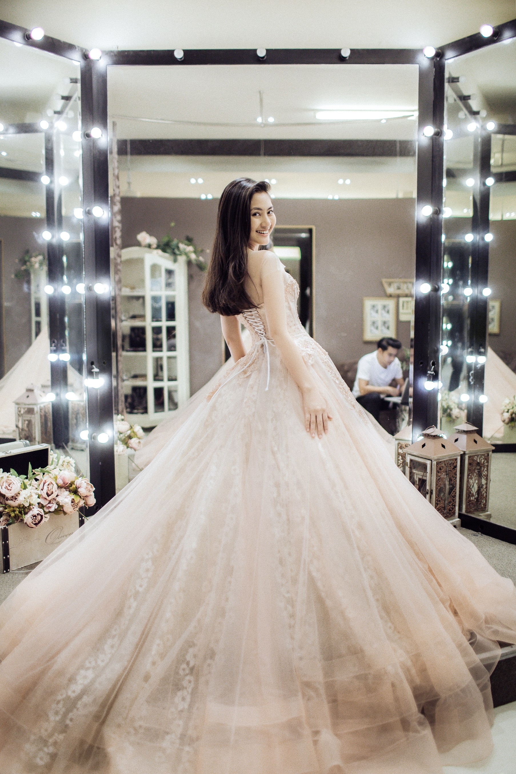 Vo chong Thanh Binh - Ngoc Lan di thu vay cuoi anh 5