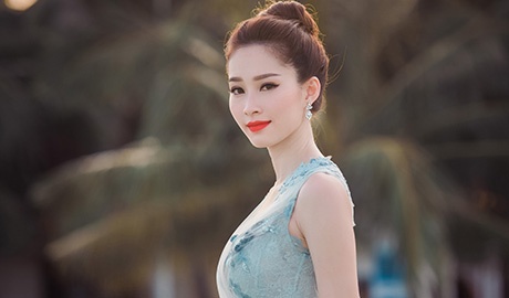 Dang Thu Thao mong manh tren vinh Ha Long hinh anh
