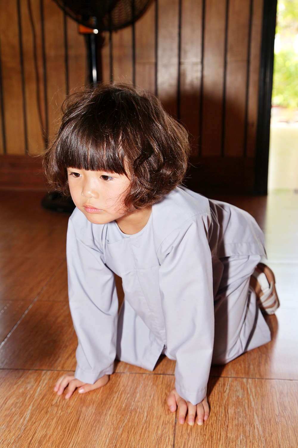 Thuy Nga di lam tu thien cung con gai anh 8