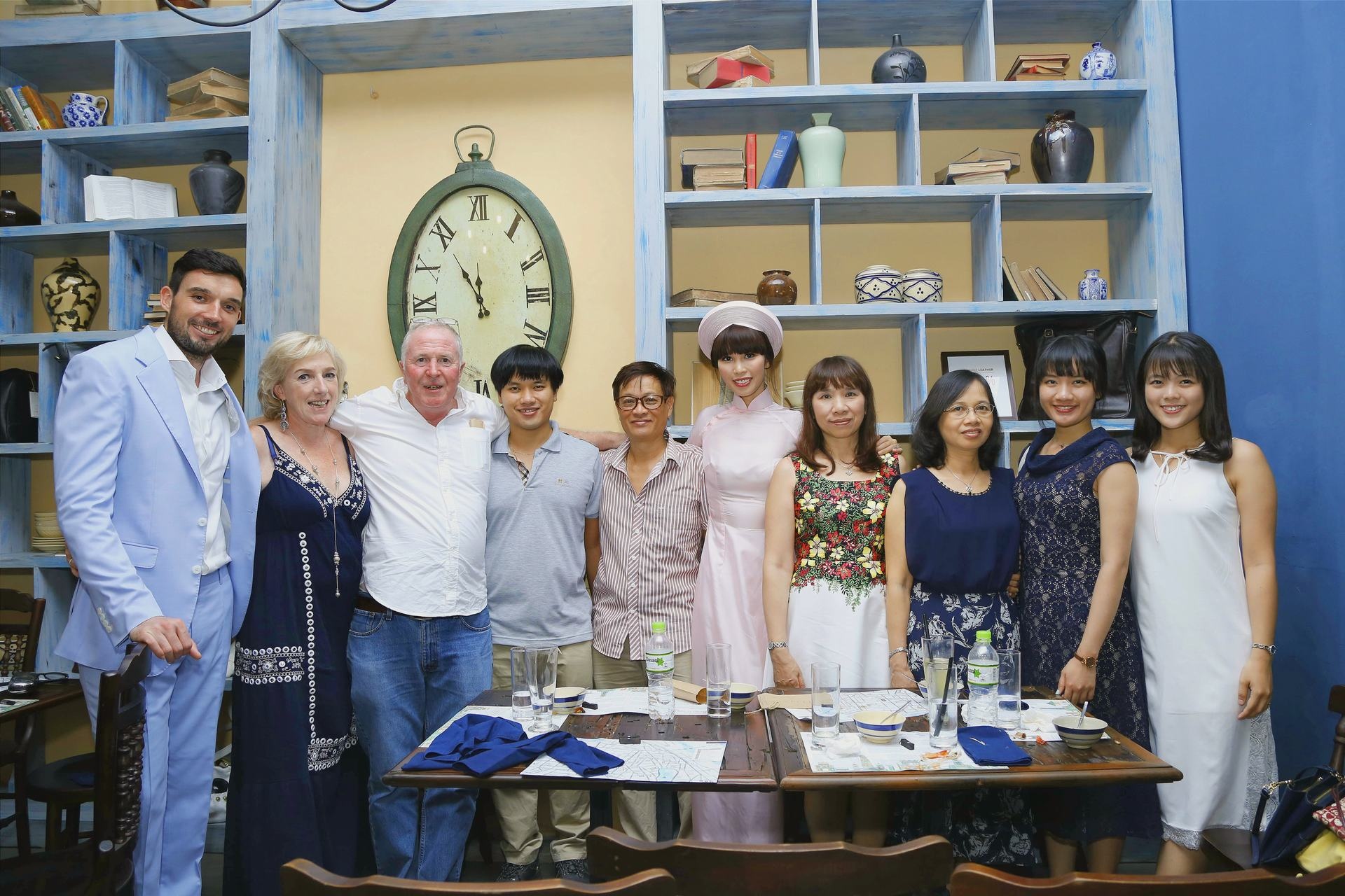 Ha Anh hanh phuc trong le an hoi anh 3