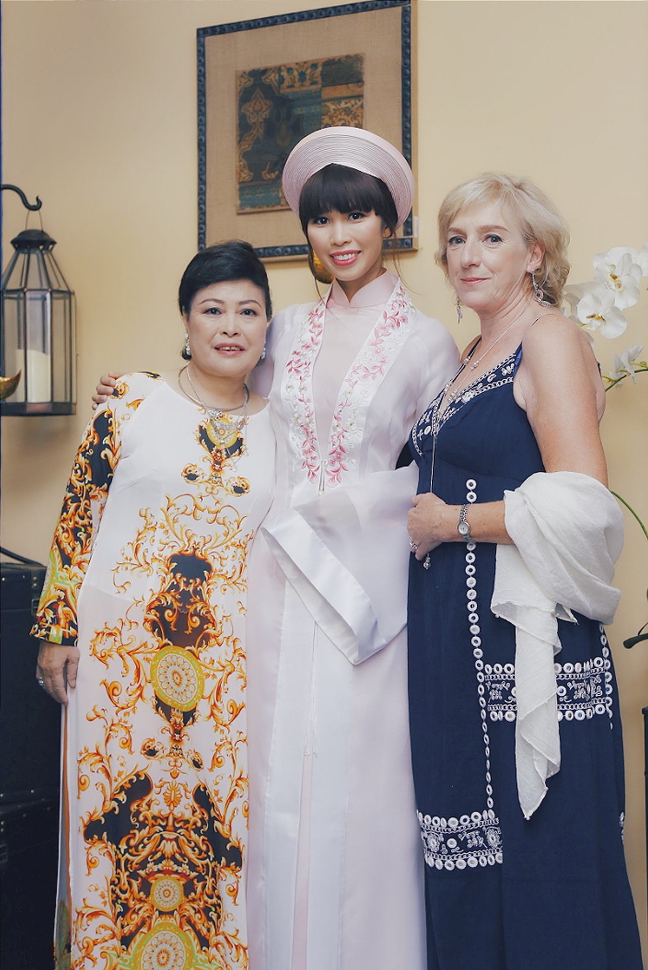 Ha Anh hanh phuc trong le an hoi anh 6