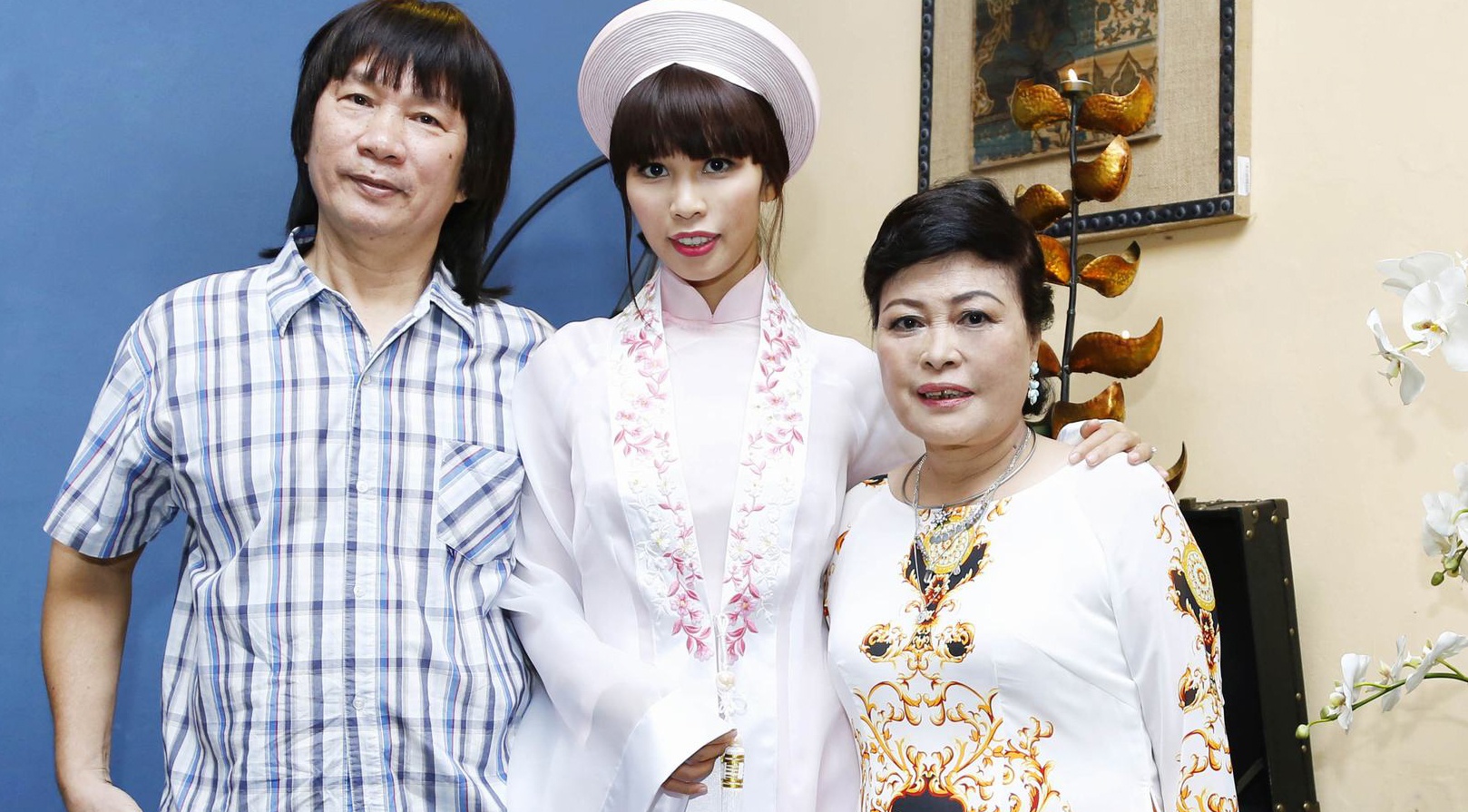 Ha Anh hanh phuc trong le an hoi hinh anh