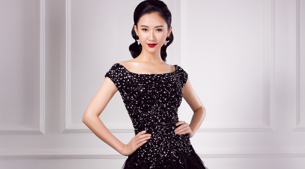 A hau Ha Thu quyen ru trong 4 bo dam da hoi hinh anh