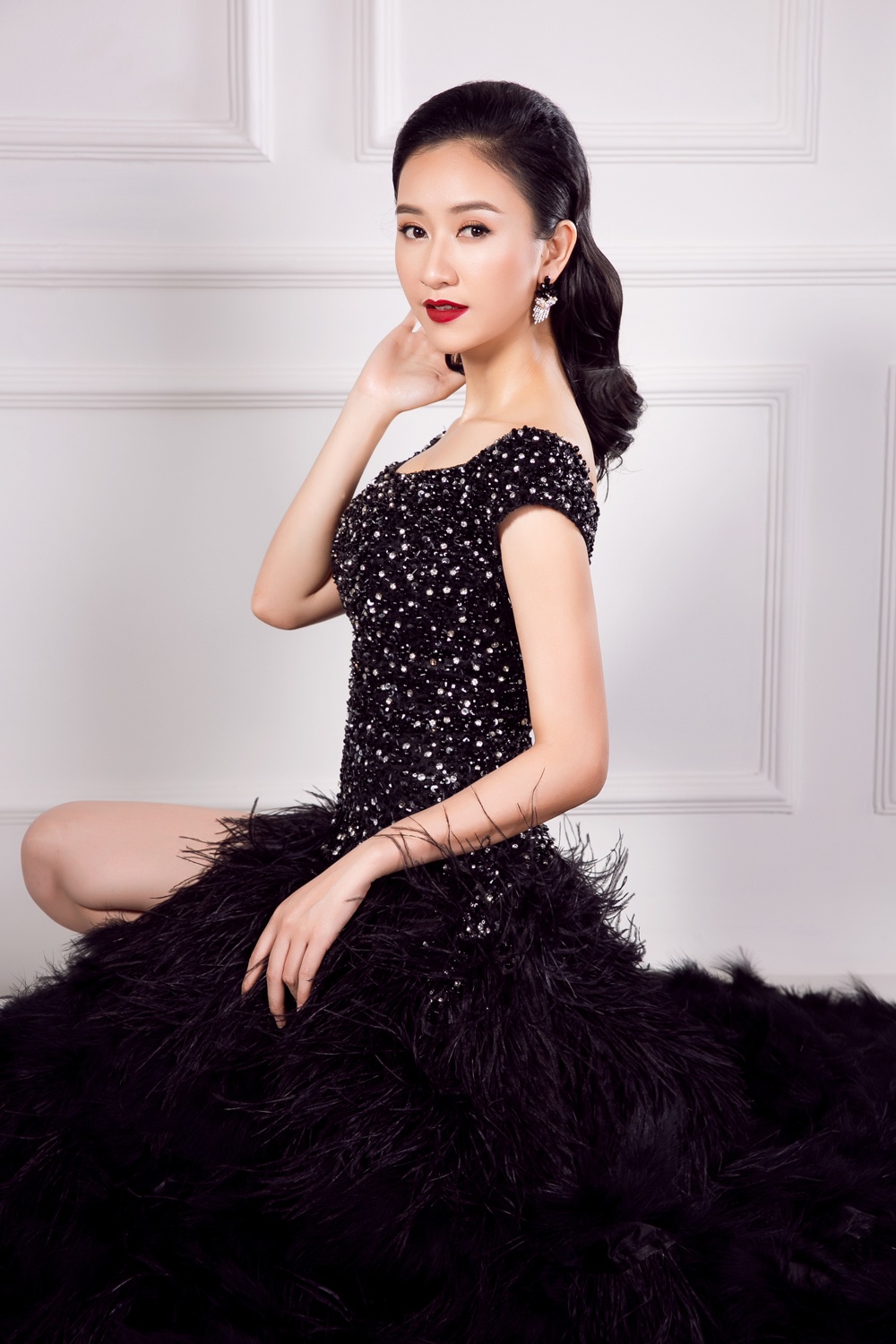 A hau Ha Thu dien dam  da hoi anh 4