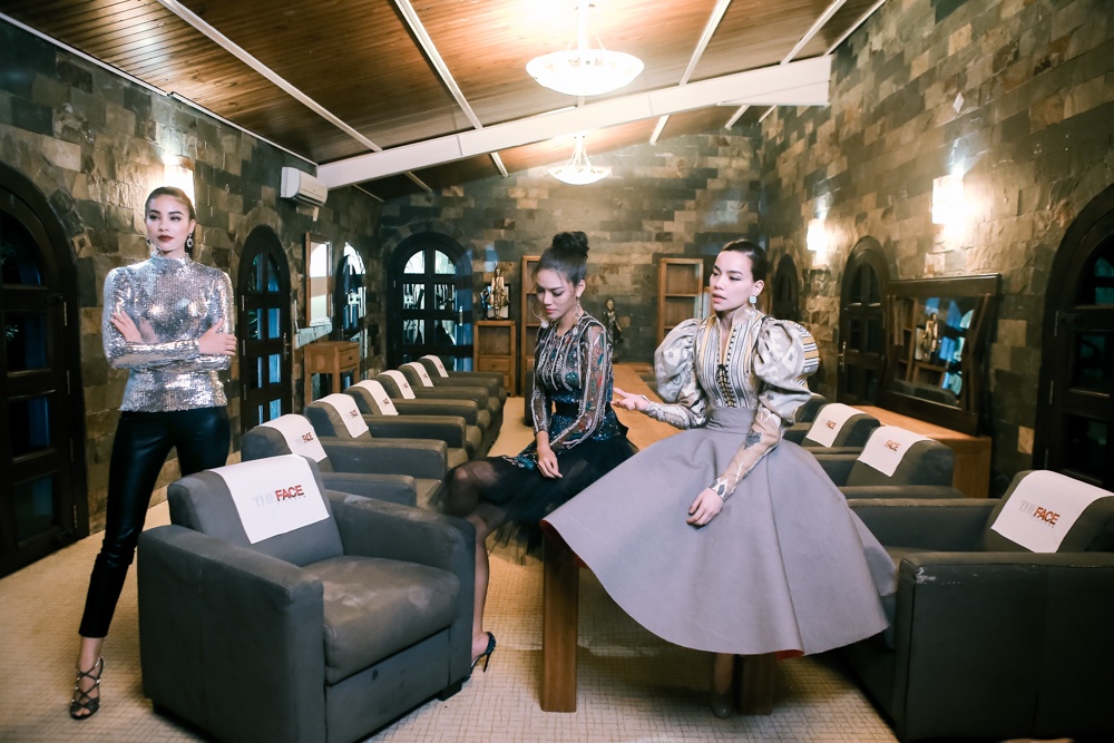 Lan Khue khoc nac khi lien tiep bi loai 3 chien binh hinh anh