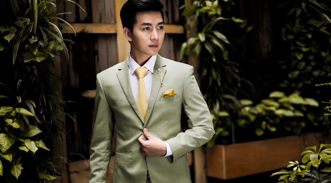 VJ Nam Hee goi y 5 bo vest lich lam cho cuoi tuan hinh anh