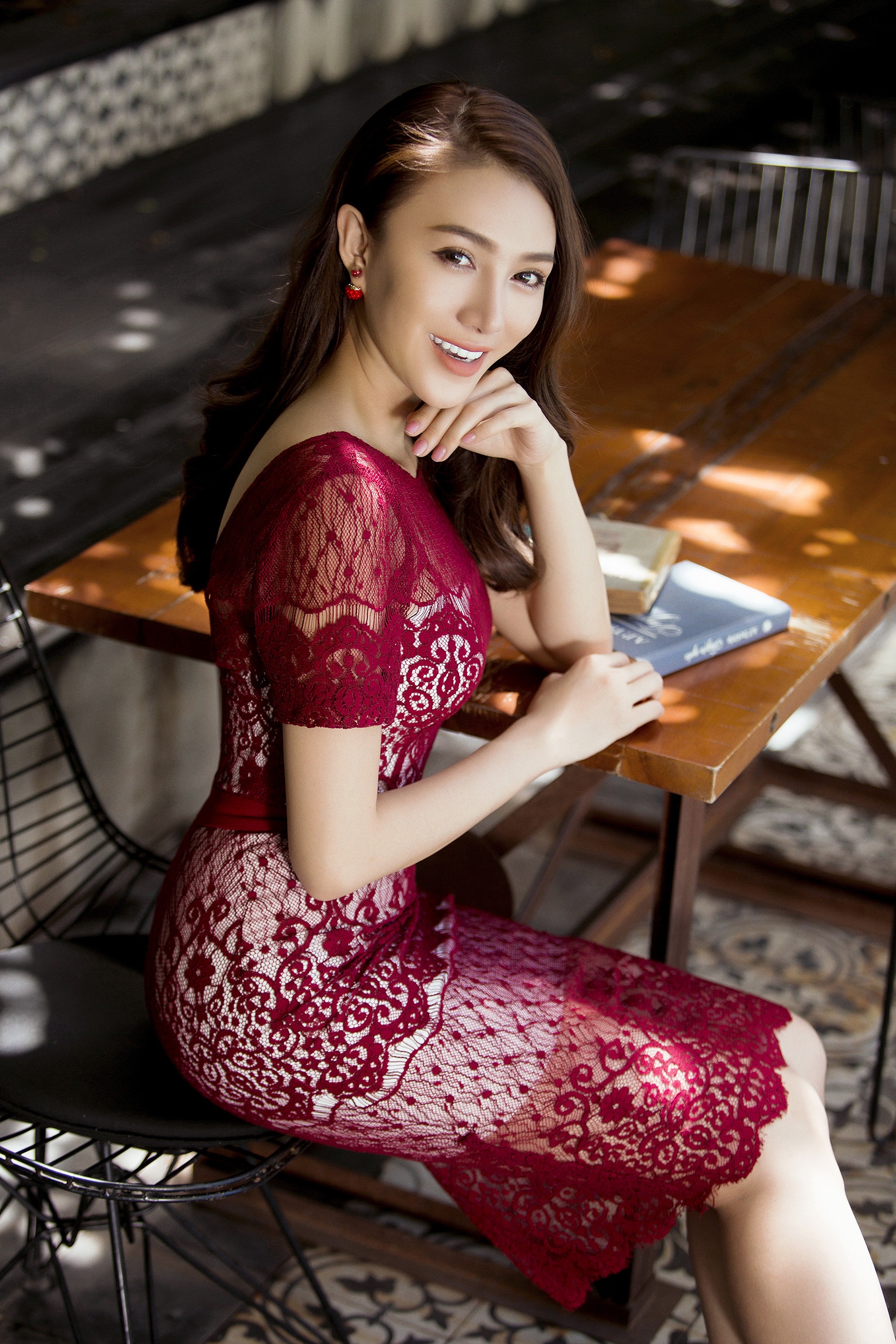 Le Ha khoe duong cong goi cam anh 9