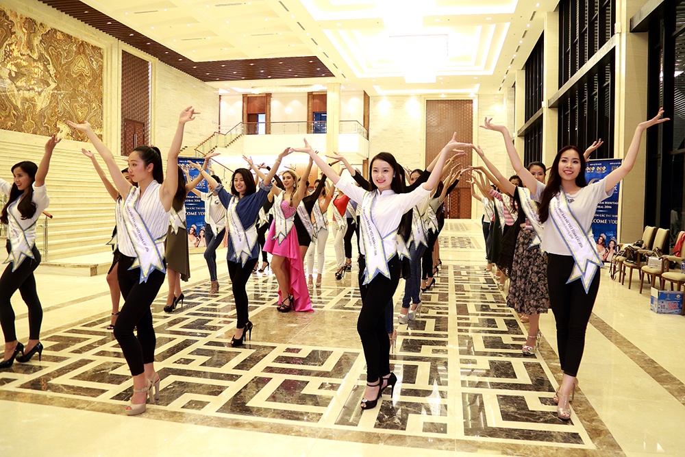 HH Ban sac Toan cau luyen catwalk truoc den ban ket anh 1