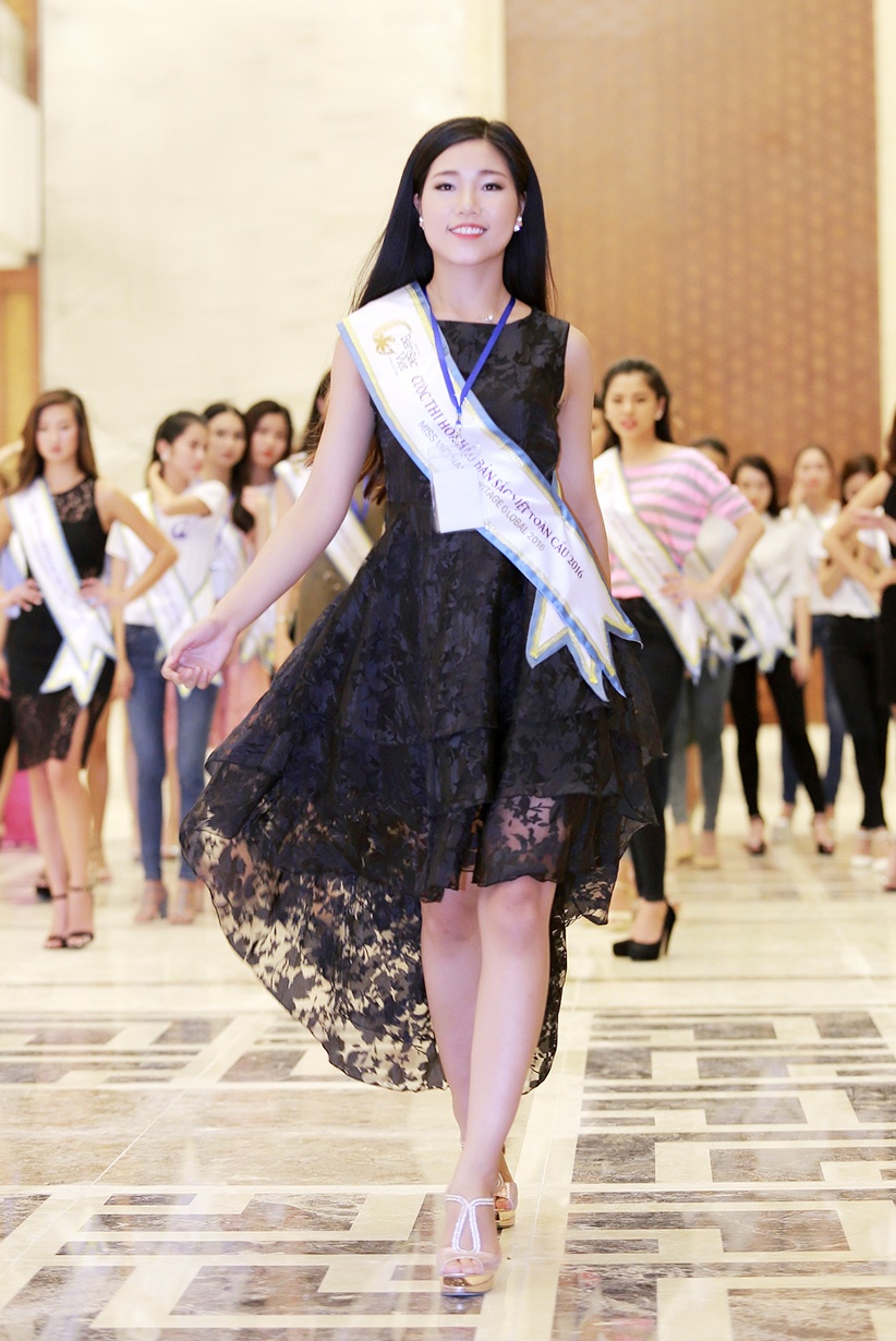 HH Ban sac Toan cau luyen catwalk truoc den ban ket anh 4