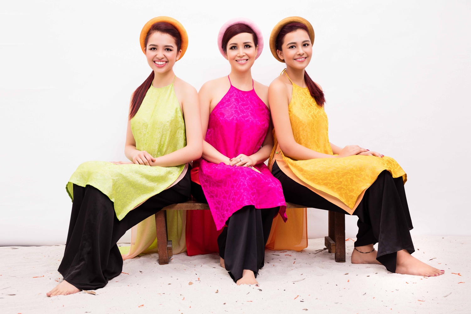 Hoa hau Dieu Hoa khoe anh gia dinh hanh phuc anh 7