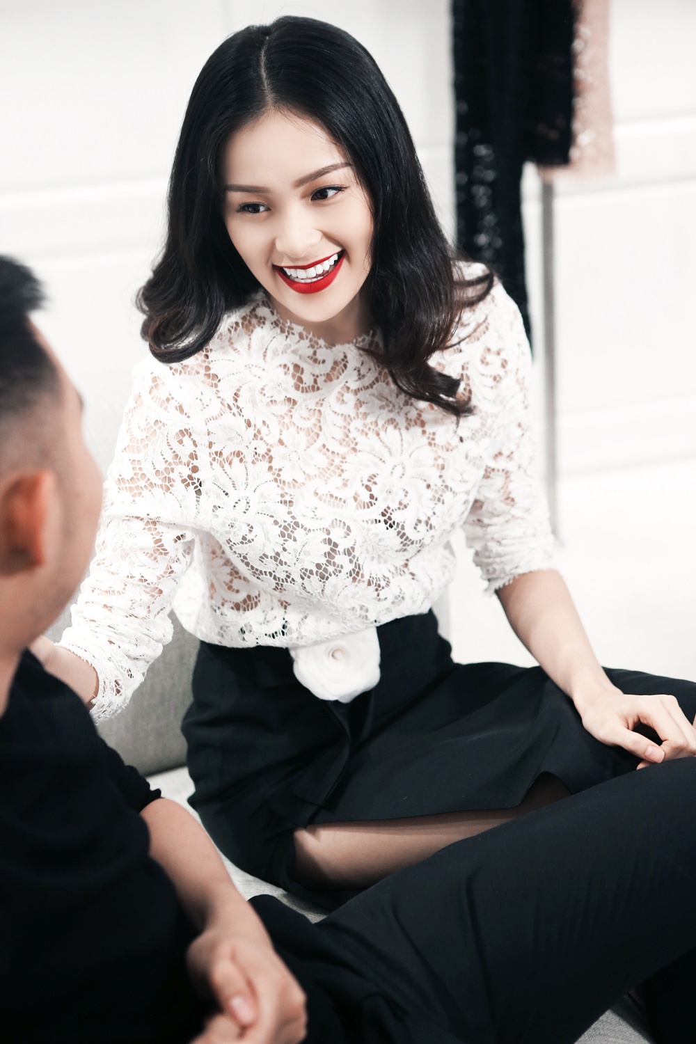 Ban gai Cuong Do La to son do,  dien dam ren quyen ru anh 2