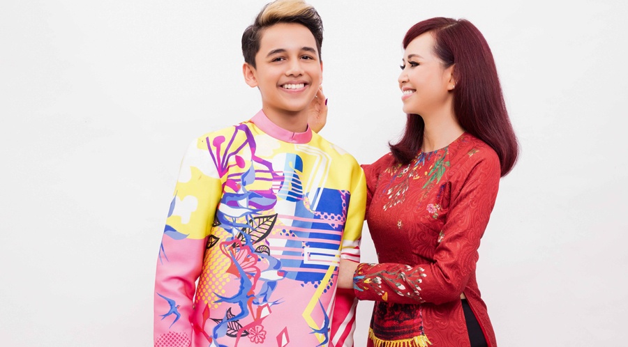 Gia dinh hanh phuc cua hoa hau Dieu Hoa hinh anh