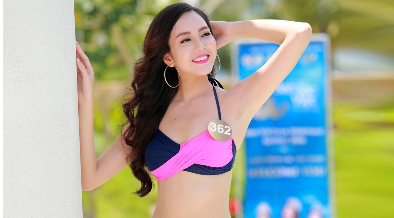 Nguoi dep HH Ban sac Viet dien bikini goi cam hinh anh
