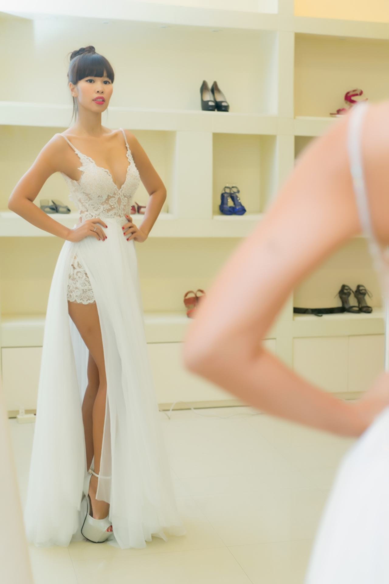 Ha Anh thu vay cuoi lua trang truoc dam cuoi anh 1