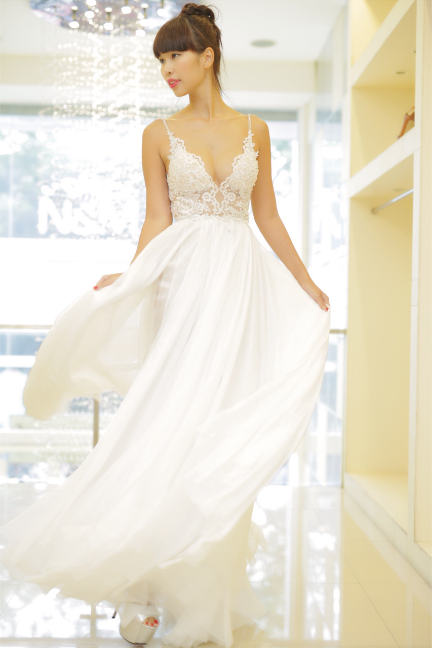 Ha Anh thu vay cuoi lua trang truoc dam cuoi anh 3