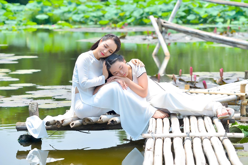 Mai Thu Huyền diện áo yếm duyên dáng ảnh 4 Mai Thu Huyen dien ao yem duyen dang anh 4