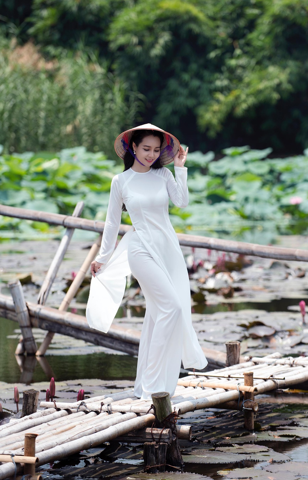 Mai Thu Huyền diện áo yếm duyên dáng ảnh 6 Mai Thu Huyen dien ao yem duyen dang anh 6