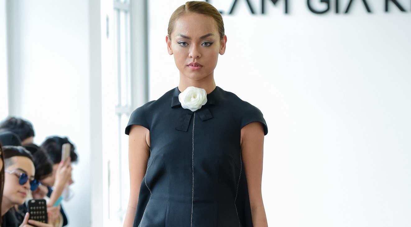 Mai Ngo, Kim Chi sai buoc lanh lung tren san dien hinh anh