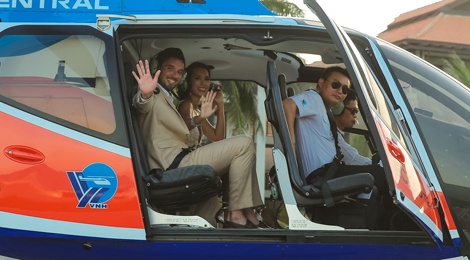 Ha Anh duoc ong xa Tay ruoc dau bang truc thang hinh anh