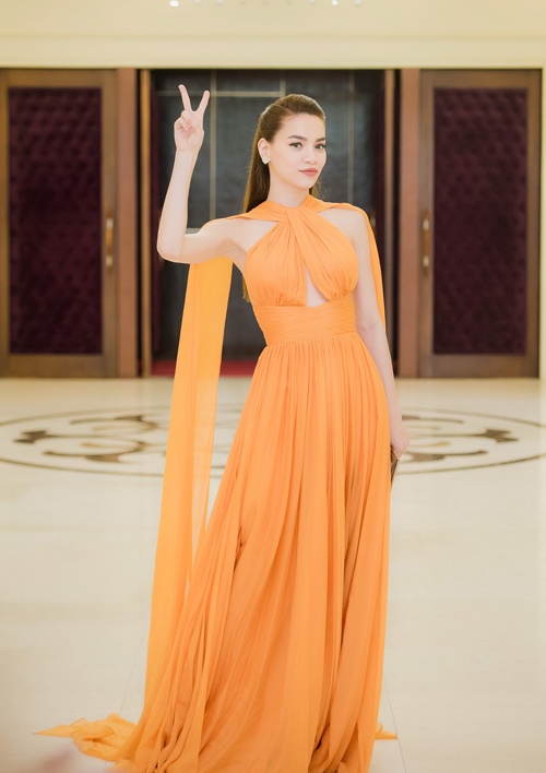 Trang phuc dep nhat thang 7 anh 2