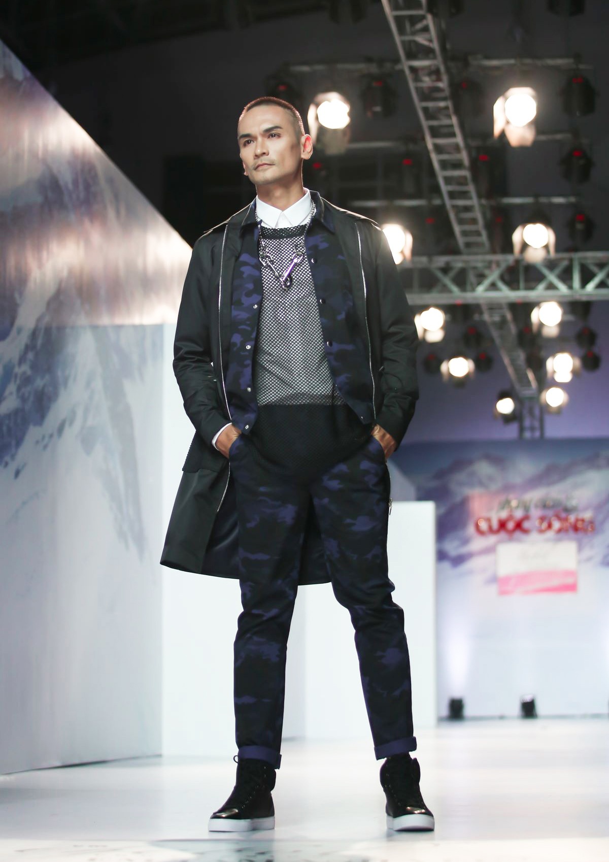 Ho Duc Vinh,  Duc Hai tai xuat san dien catwalk anh 1