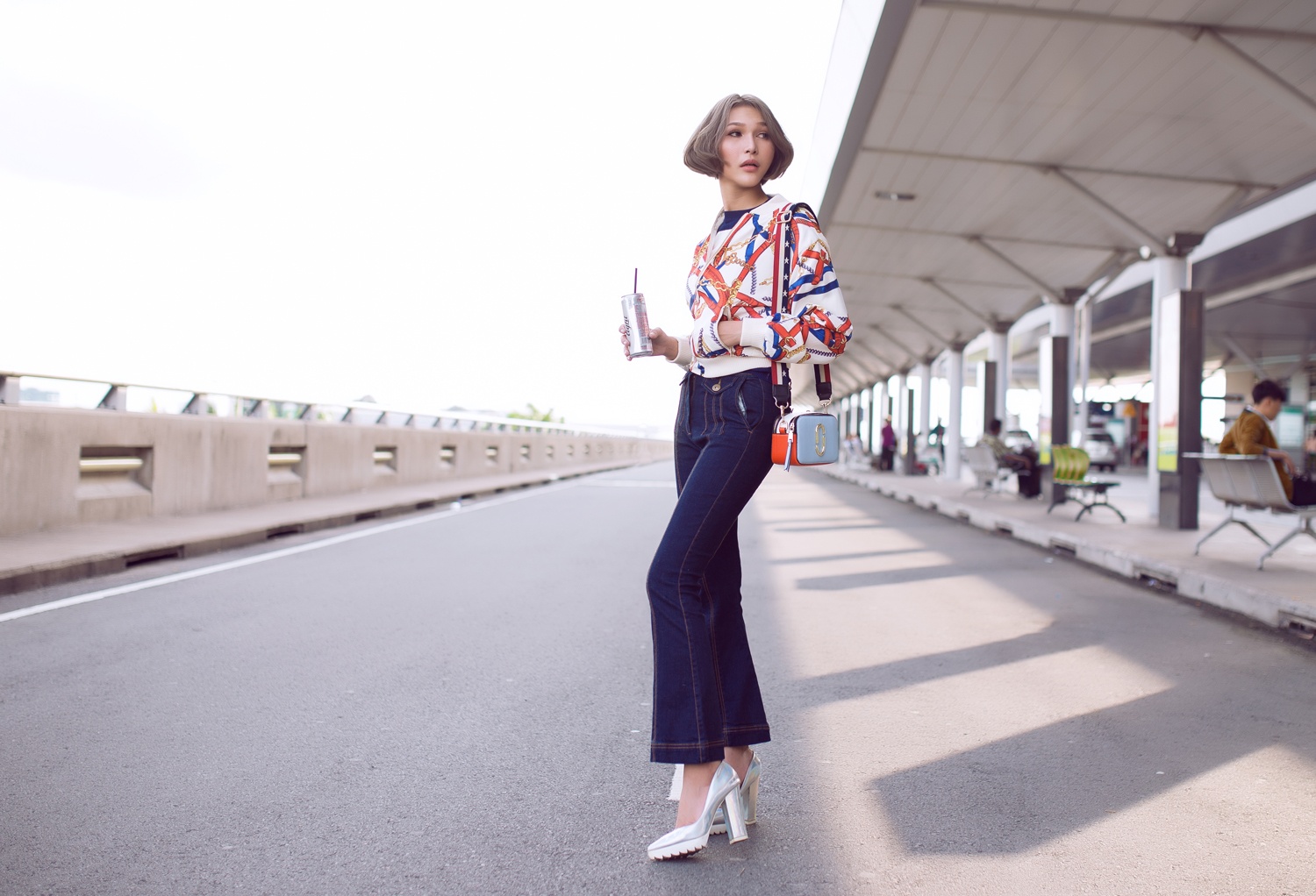 Hoc tro Pham Huong lam moi hinh anh sau khi roi The Face anh 8