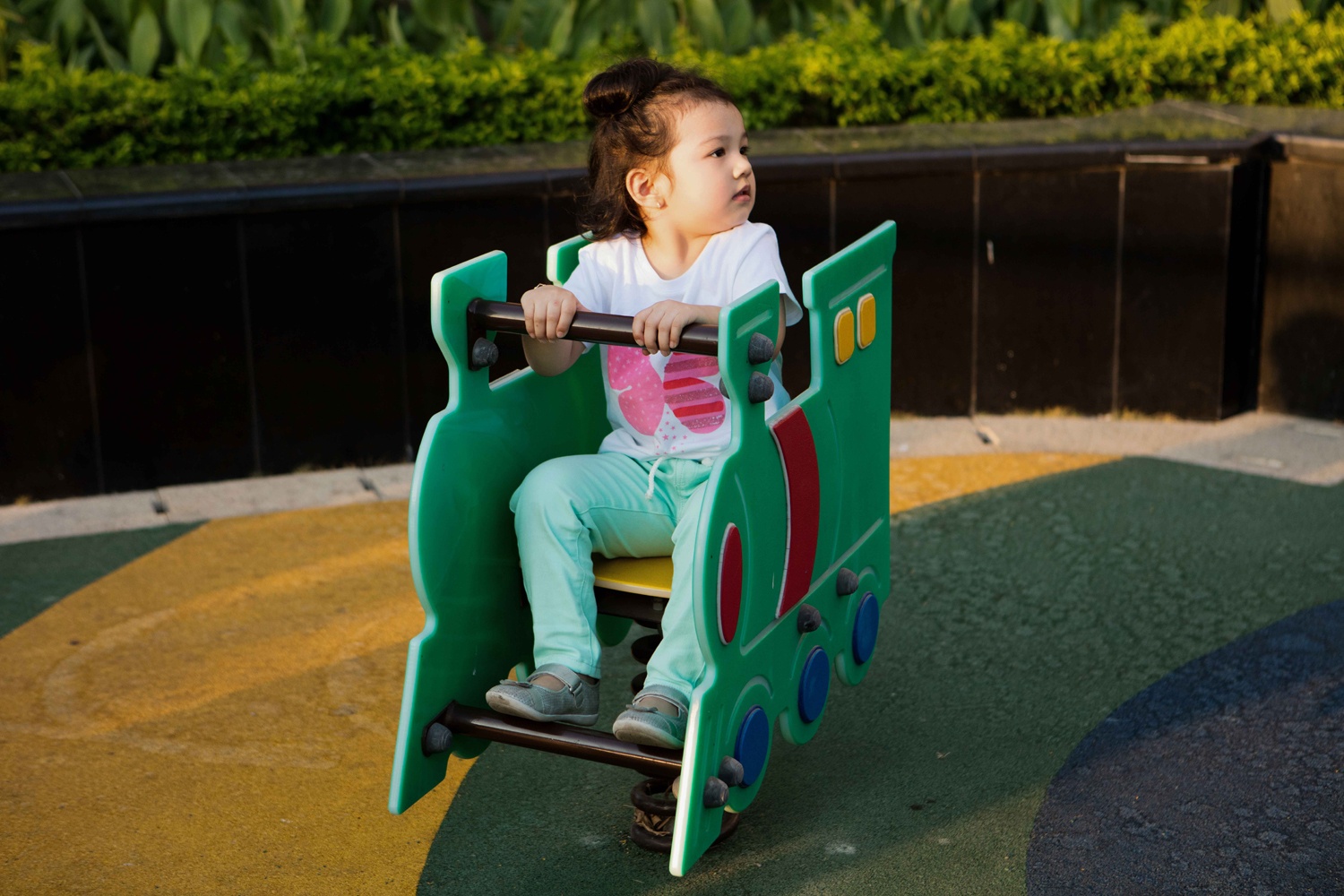 Jennifer Pham mac do doi cung con gai anh 5