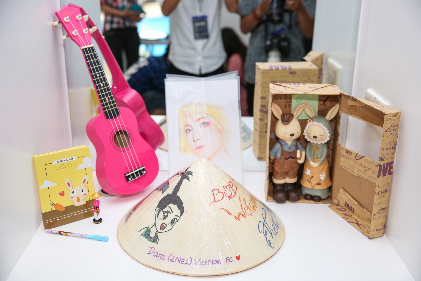 Dara (2Ne1) den Viet Nam anh 9