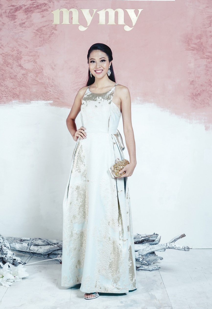 Midu,  Thien Ly diu dang di tiec anh 3