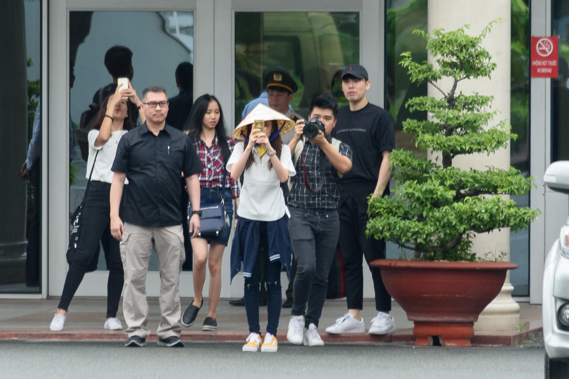 Dara nhom 2NE1 den Viet Nam anh 7