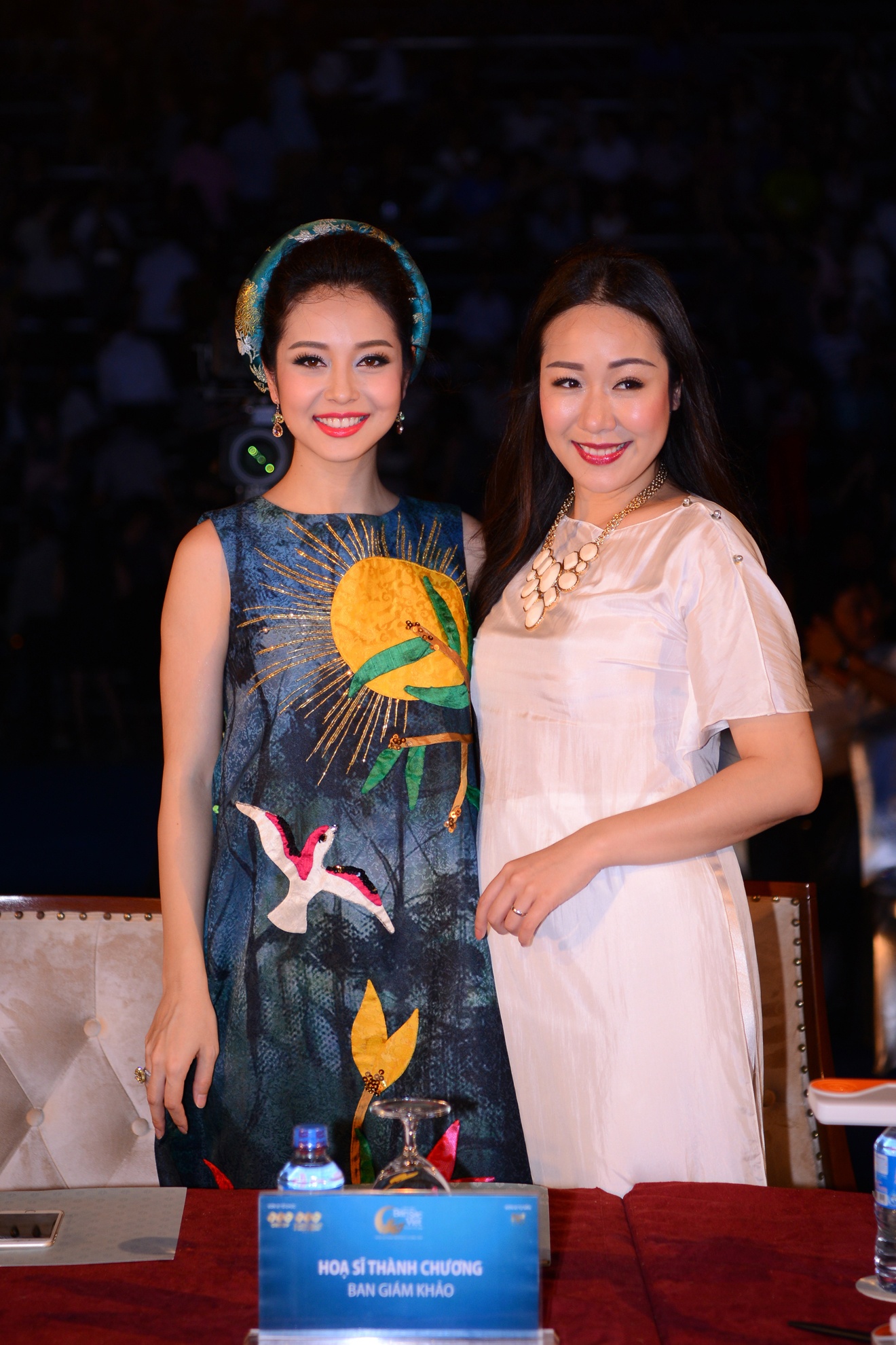 Ngô Lan Phương vác bụng bầu 3 tháng đi chấm thi hoa hậu ảnh 2 Ngo Lan Phuong vac bung bau 3 thang di cham thi hoa hau anh 2