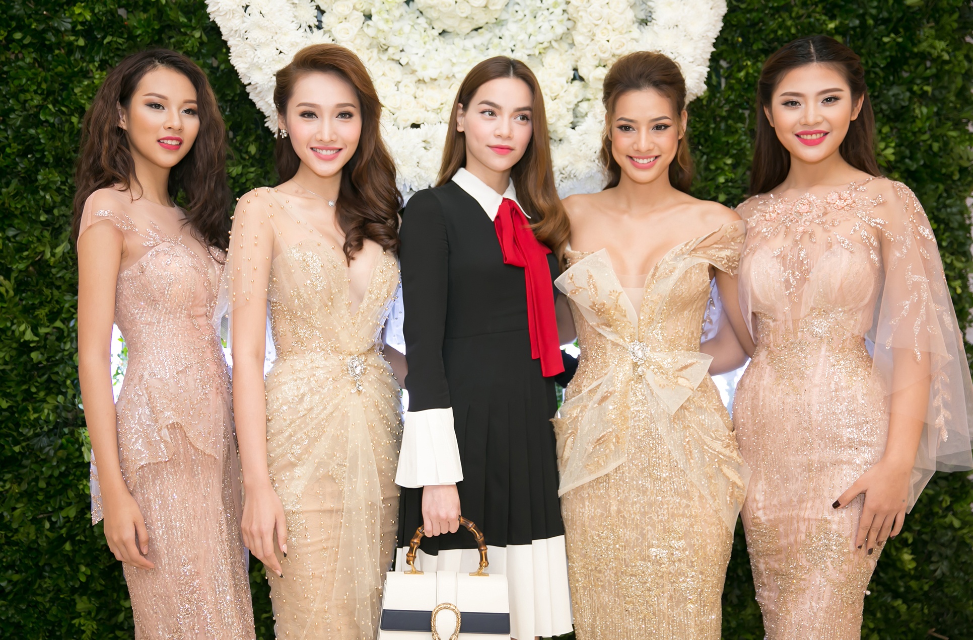 Ho Ngoc Ha dua cac chien binh The Face di su kien anh 2