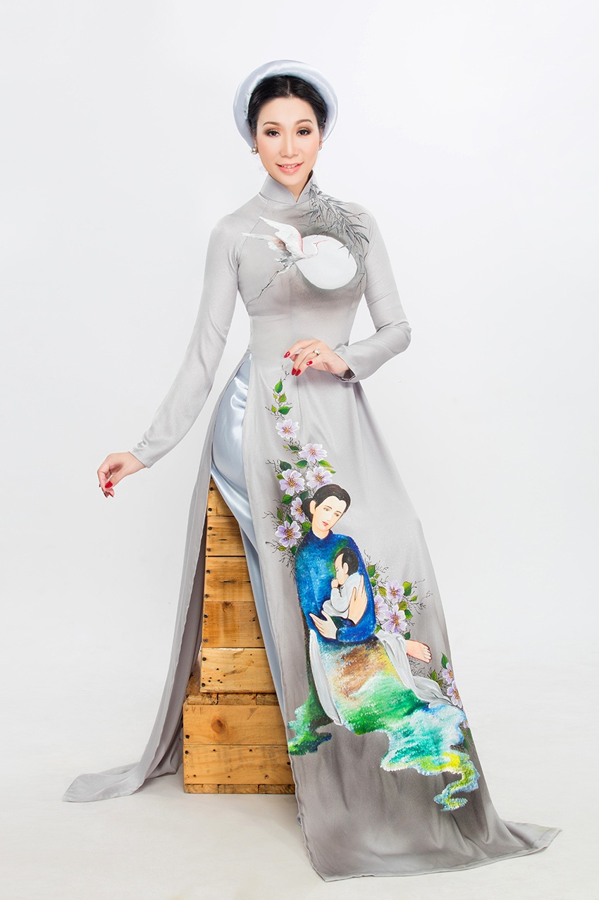 Trịnh Kim Chi rạng rỡ với 5 thiết kế truyền thống ảnh 1 Trinh Kim Chi rang ro voi 5 thiet ke truyen thong anh 1