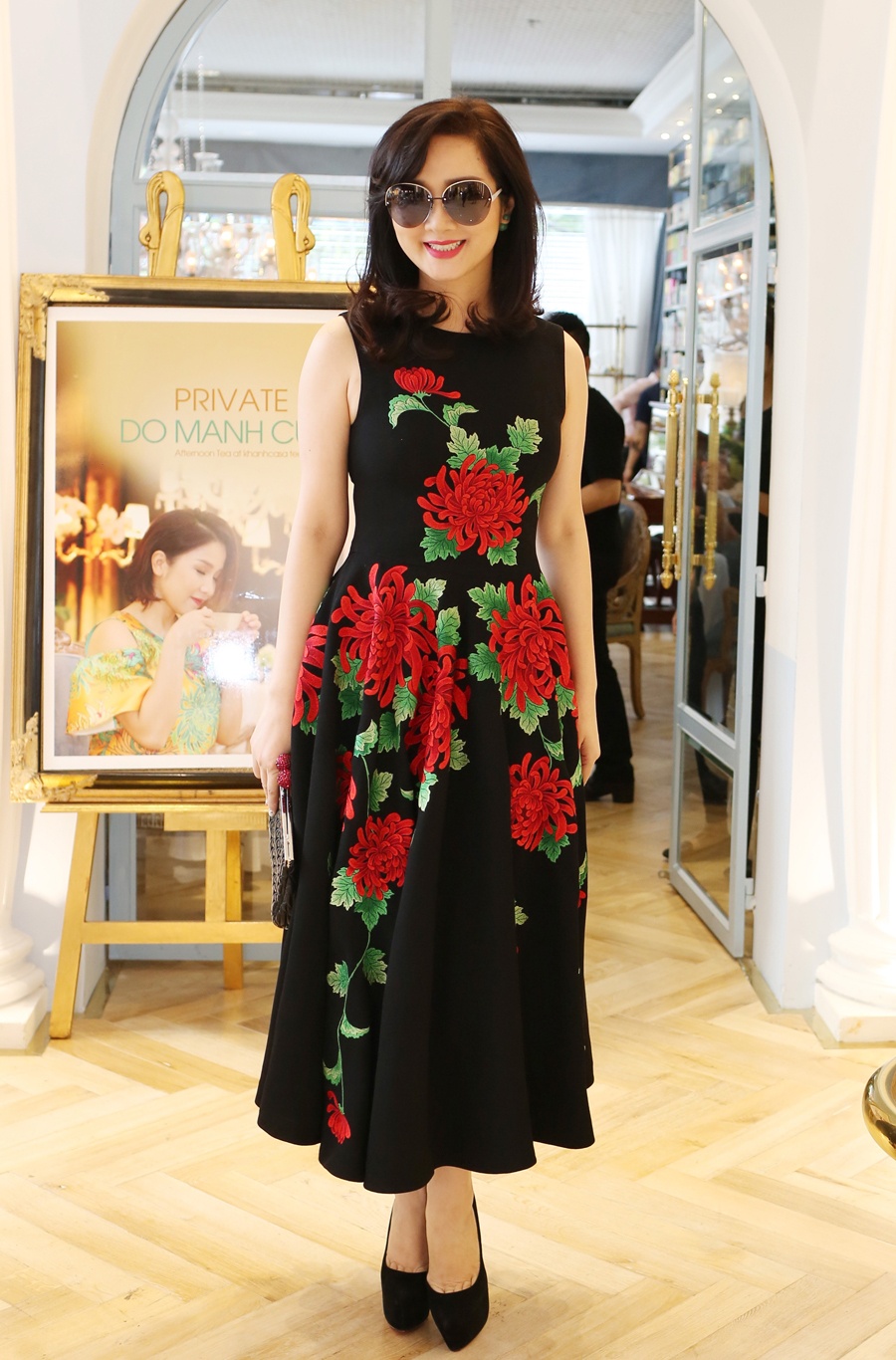 Dan mau ru nhau dien dam hoa cuc du su kien anh 6