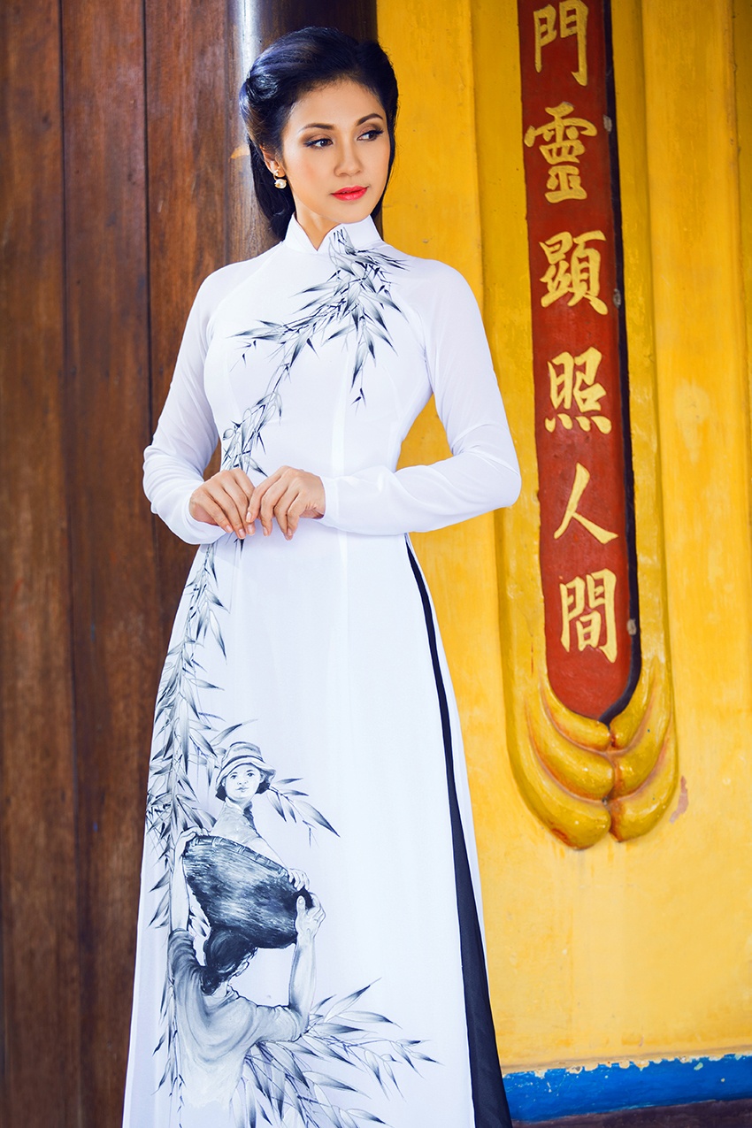 Viet Trinh duyen dang ao dai anh 7